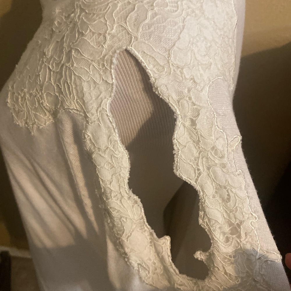 Sweater - Picture 6 of 6